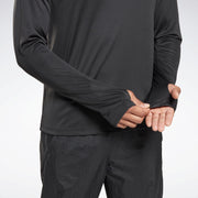 Reebok Apparel  Men's Train Long Sleeve Tech Tee Reebok Training App Men Black Reg