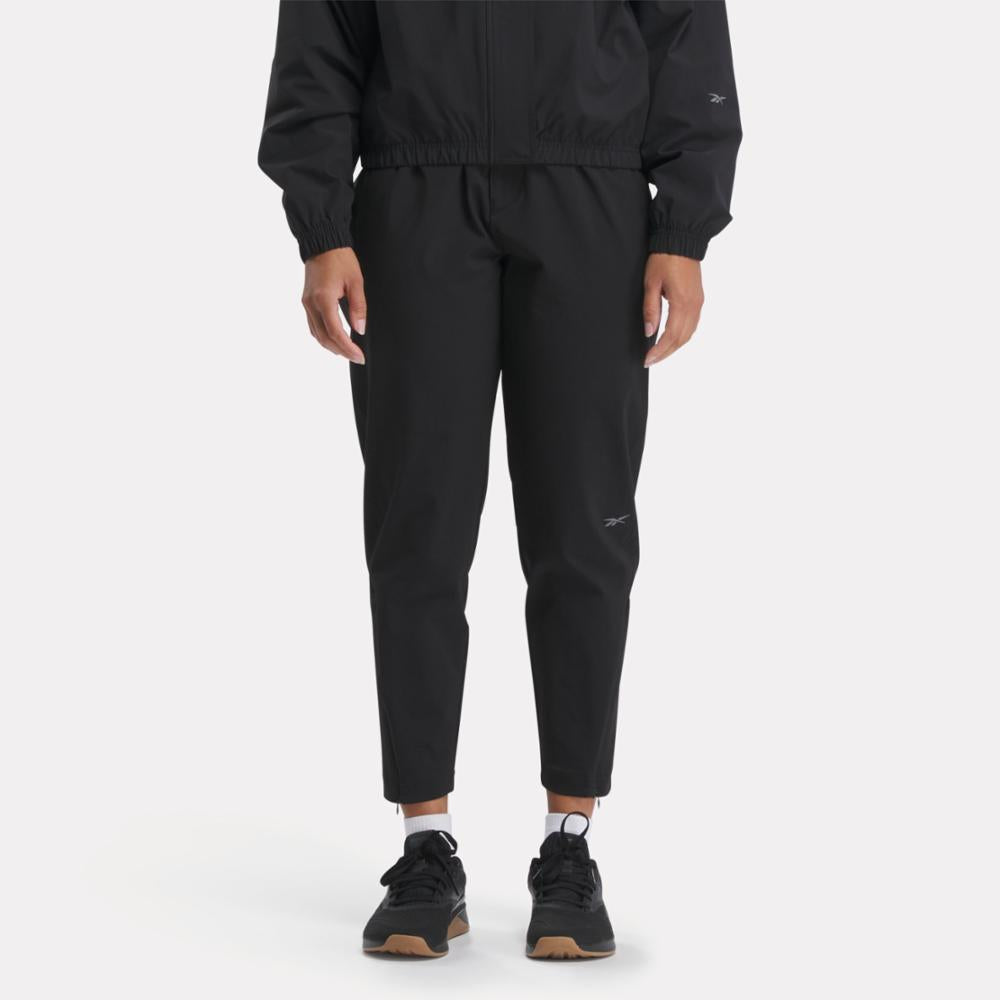 Reebok Apparel  Women's Activ Coll Skystretch Wvn Pnt Reebok Training App Women Black Reg