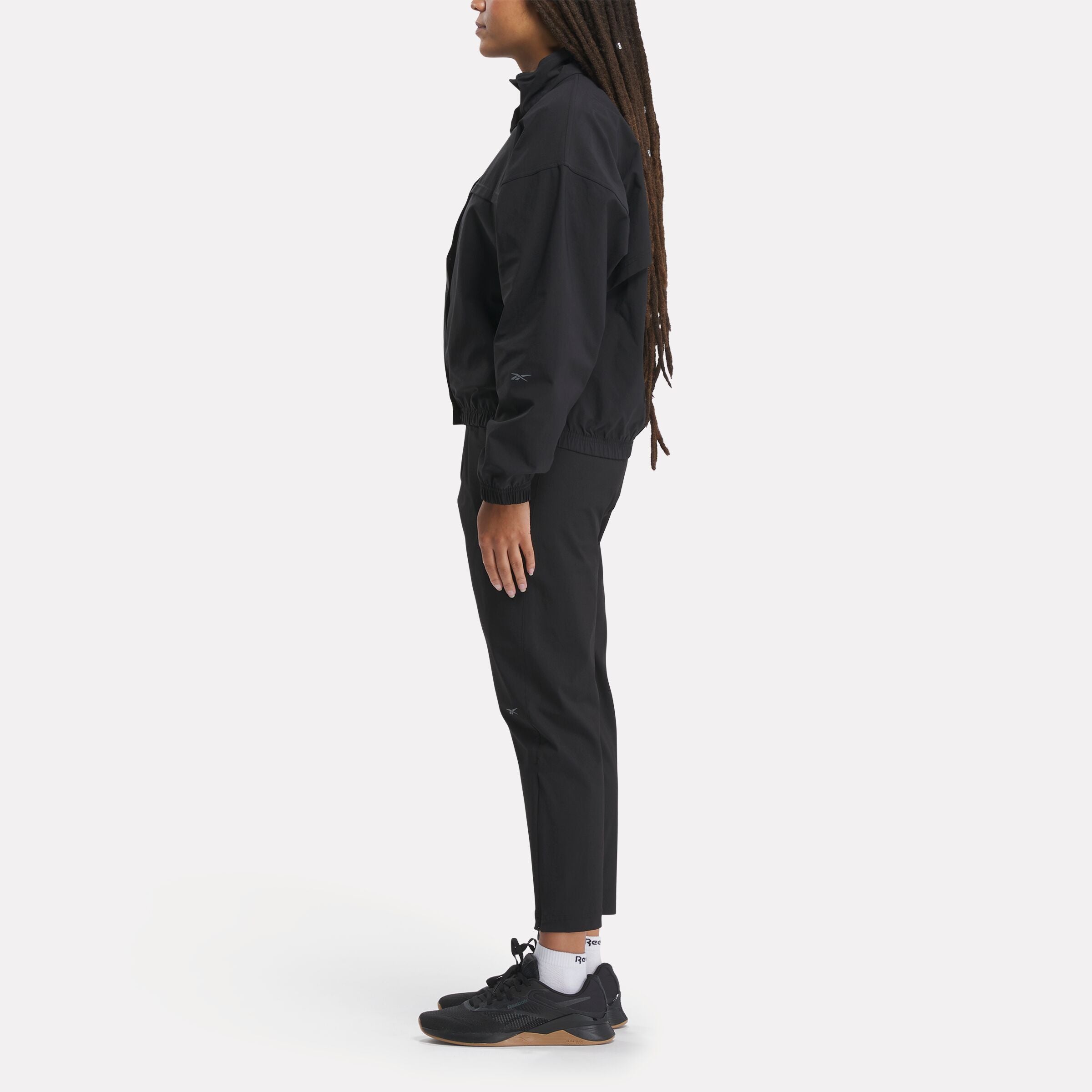 Reebok Women's Activ Coll Skystretch Wvn Pnt  In Black REG