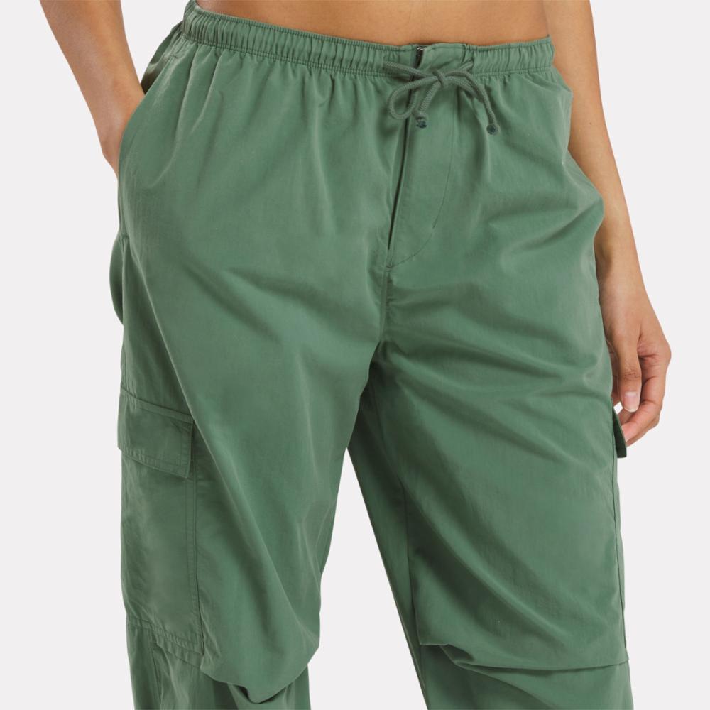Reebok Apparel  Women's Wde Cargo Pant Reebok Classics App Women Green Reg