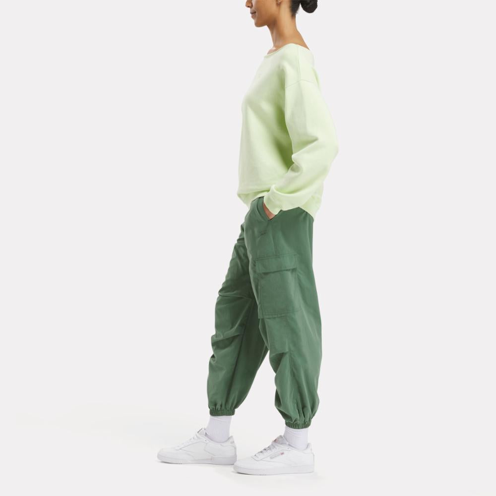 Reebok Apparel  Women's Wde Cargo Pant Reebok Classics App Women Green Reg