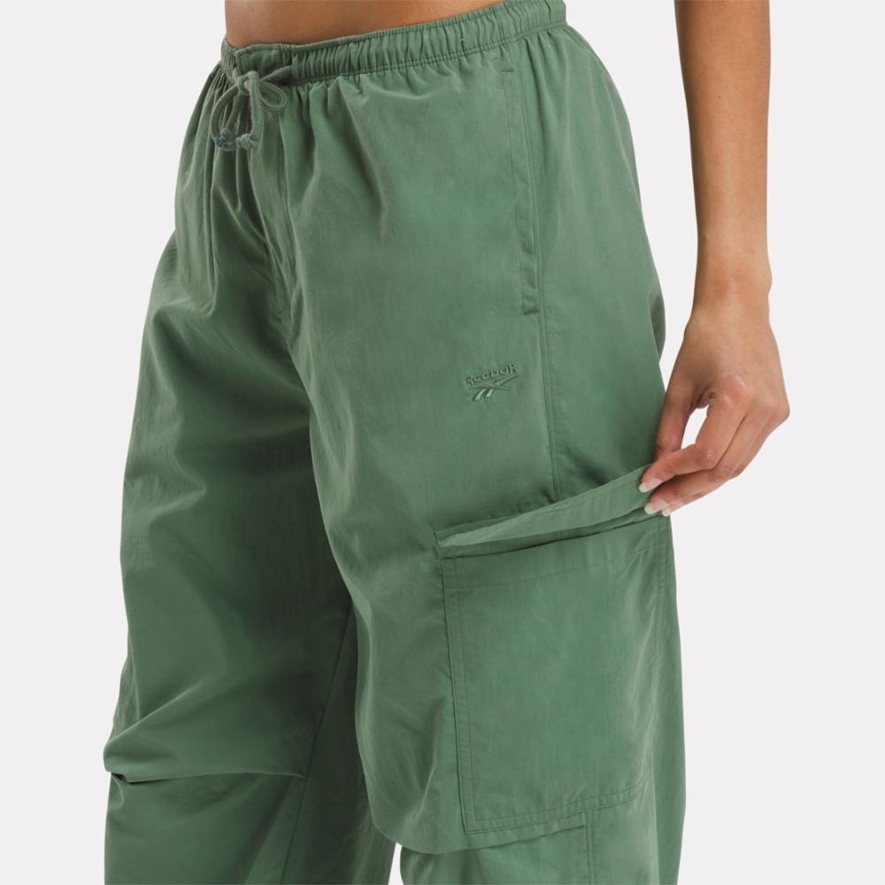 Reebok Apparel  Women's Wde Cargo Pant Reebok Classics App Women Green Reg