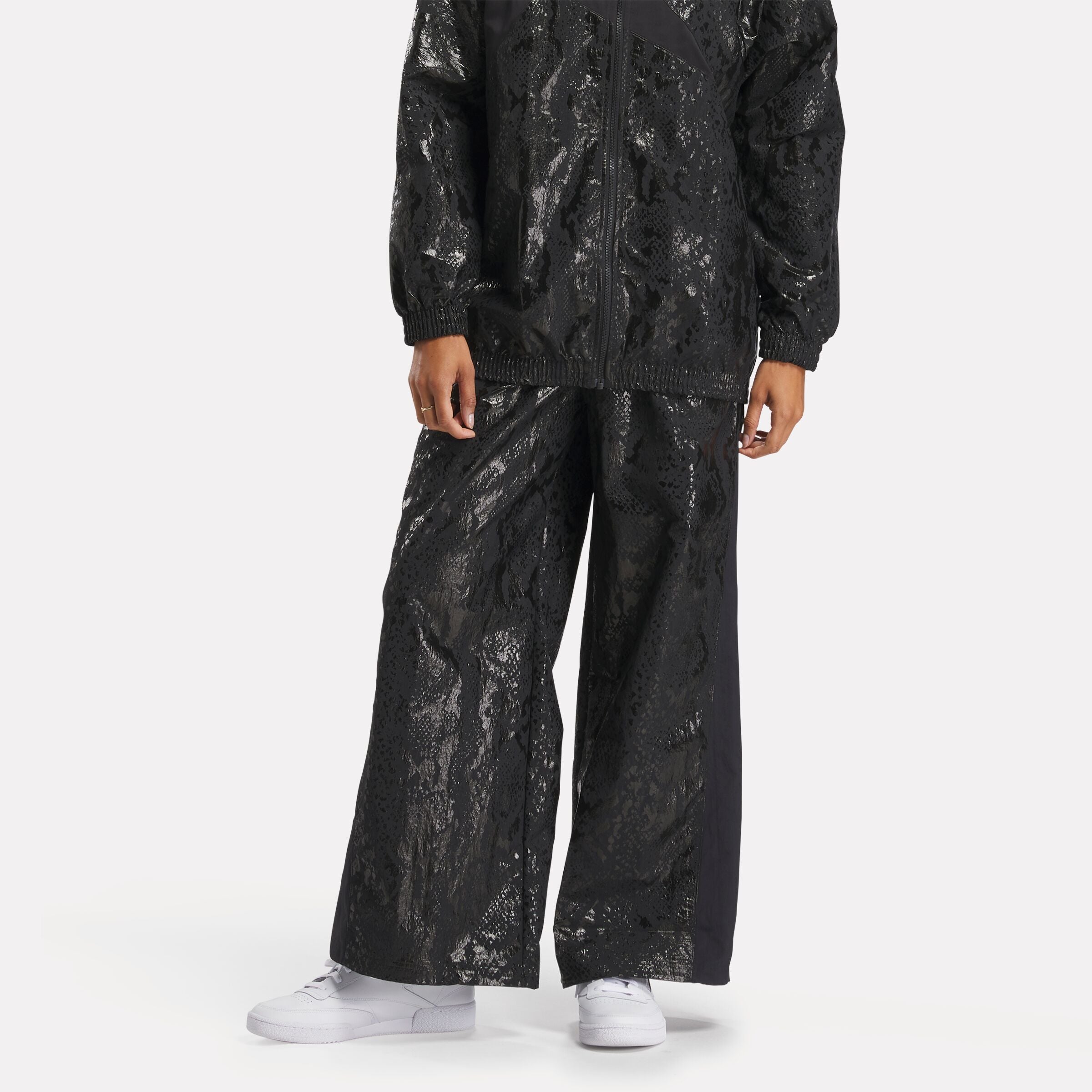 Reebok Women's Bball Off Court Warm Up Pant  In Black REG