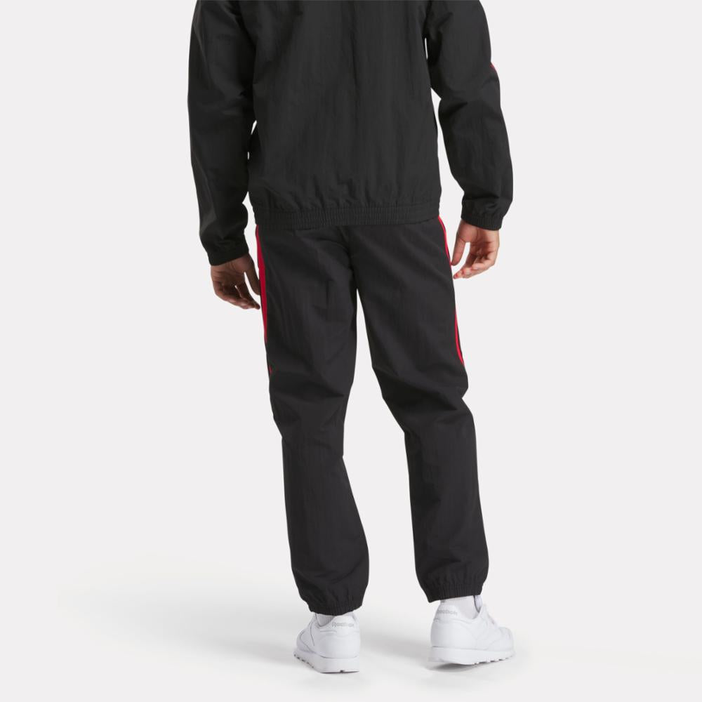 Reebok Apparel  Men's Ri Cross Check Woven Pant Reebok Classics App Men Black Reg