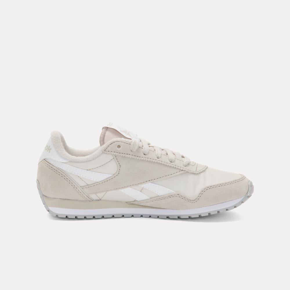Reebok Women's Classic Az  In Sport M
