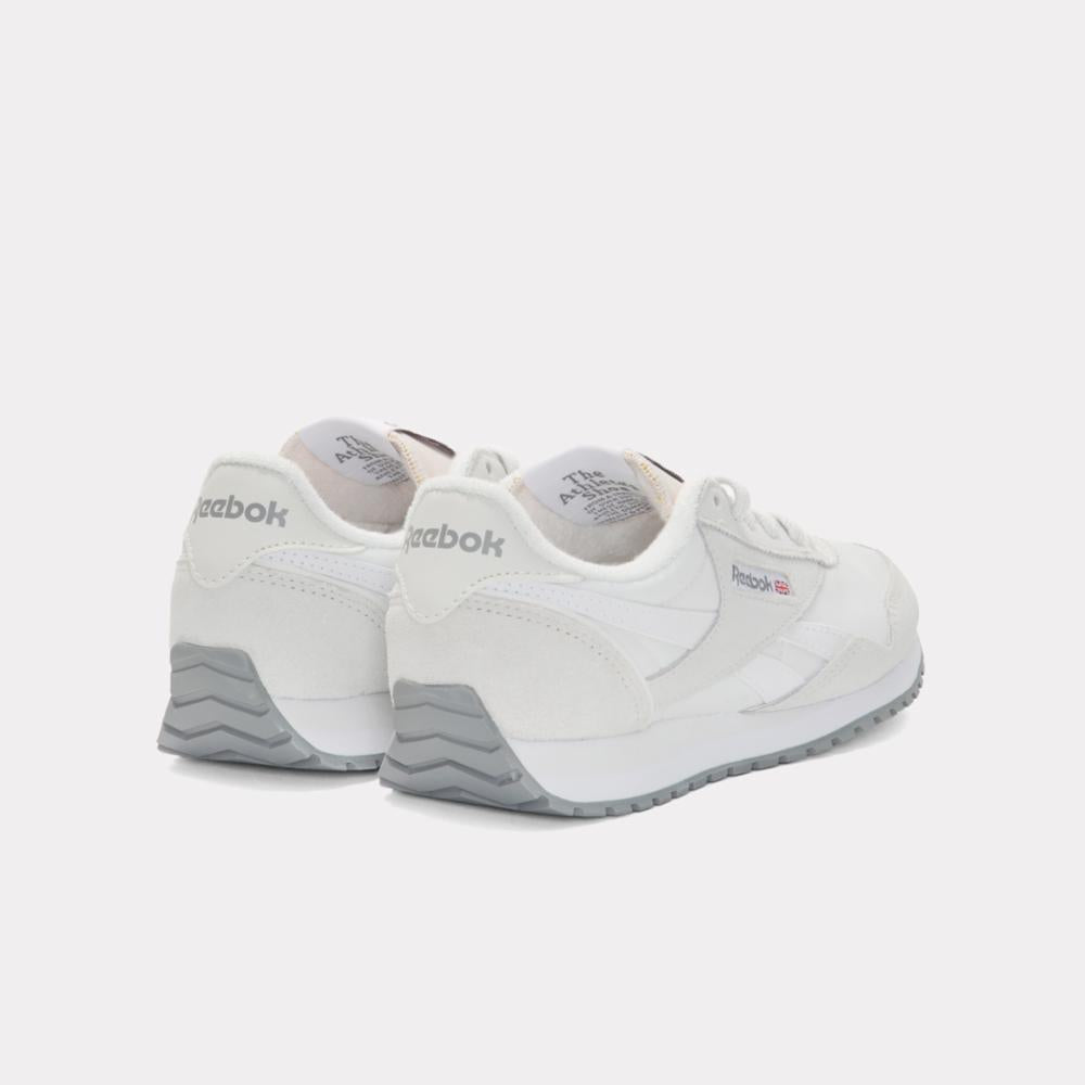 Reebok Women's Classic Az  In Barely M