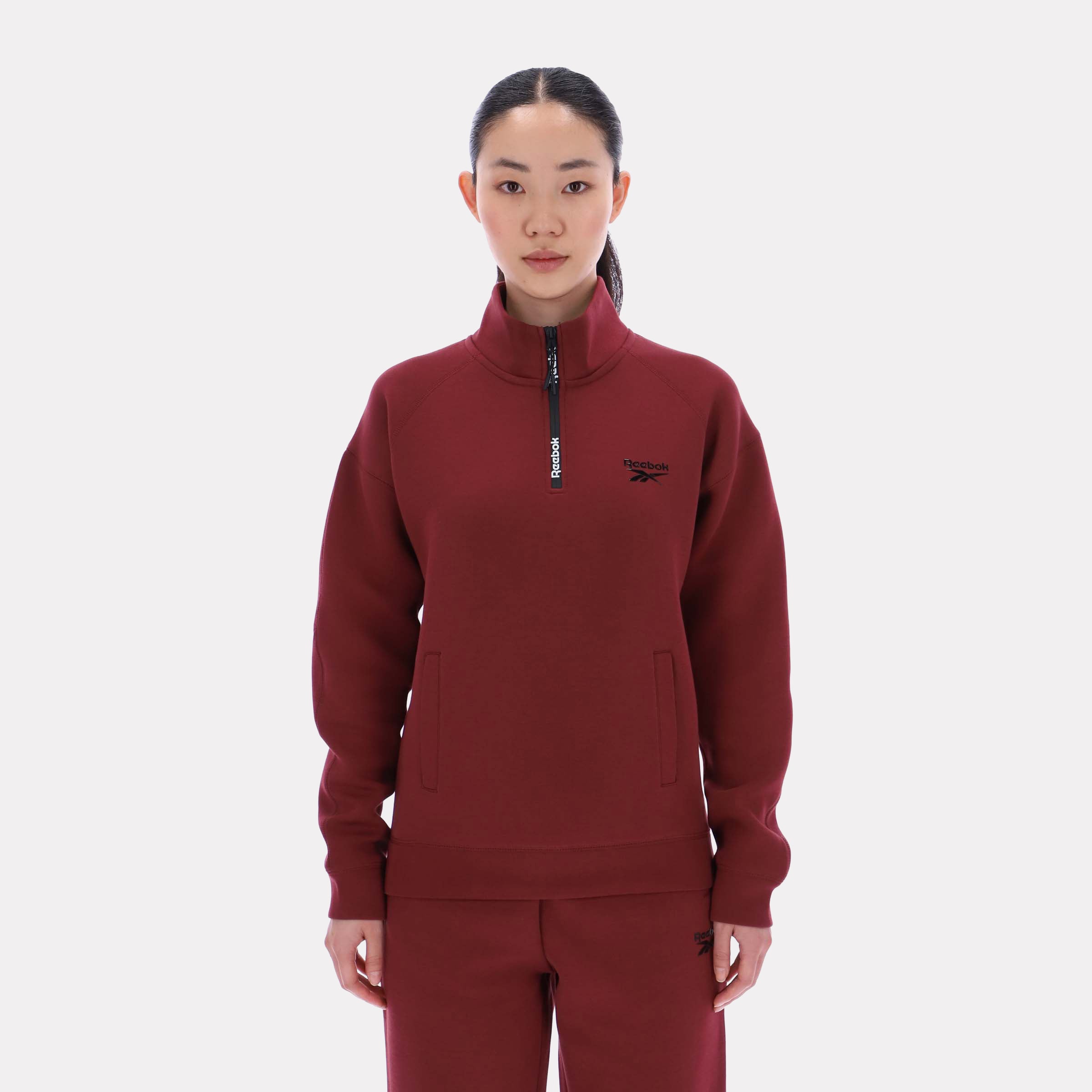 Reebok Women's 3/4 Zip Overhead Top  Reg In Burgundy