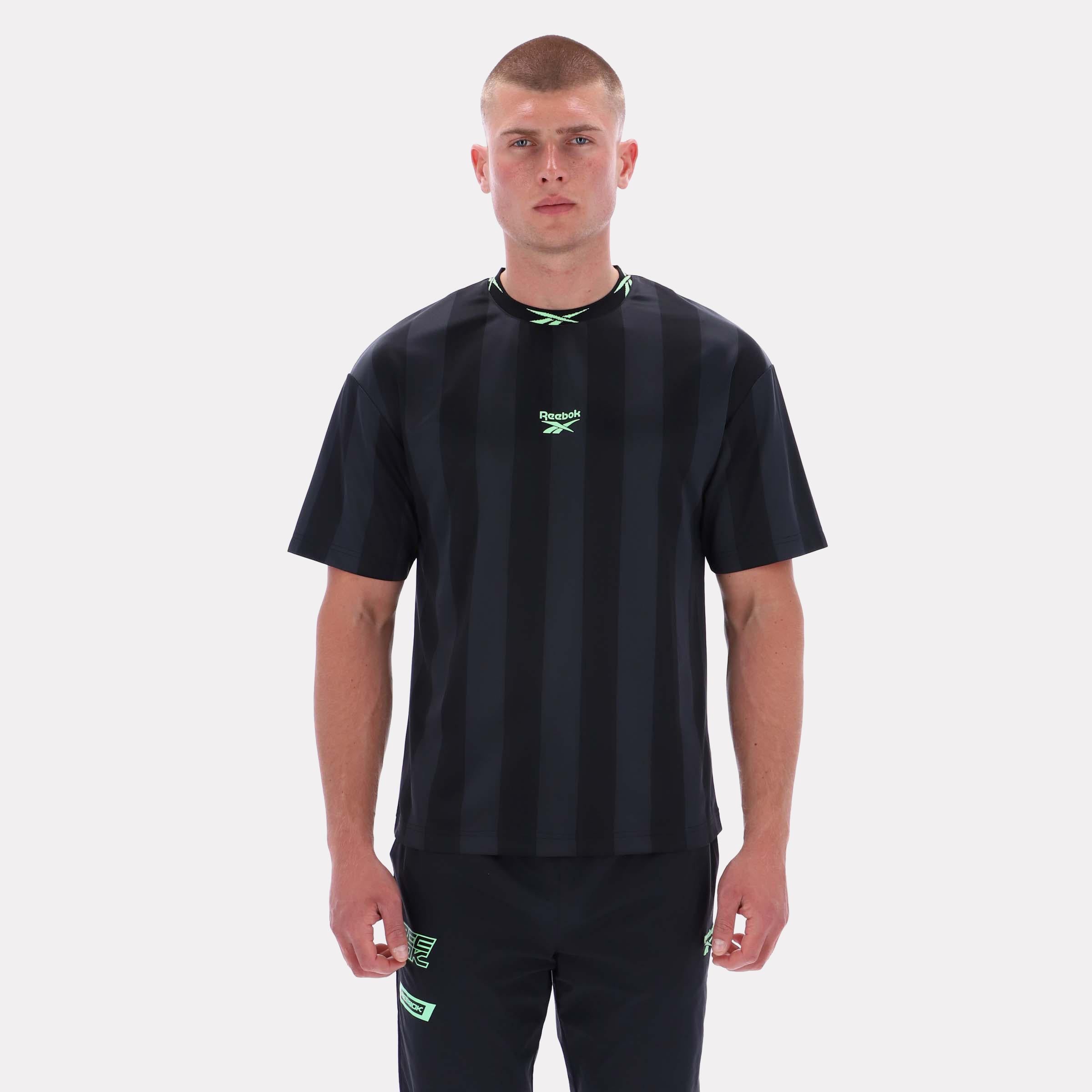 Reebok Apparel  Men's Footy Graphic Tee Reebok Classics App Men Black Reg