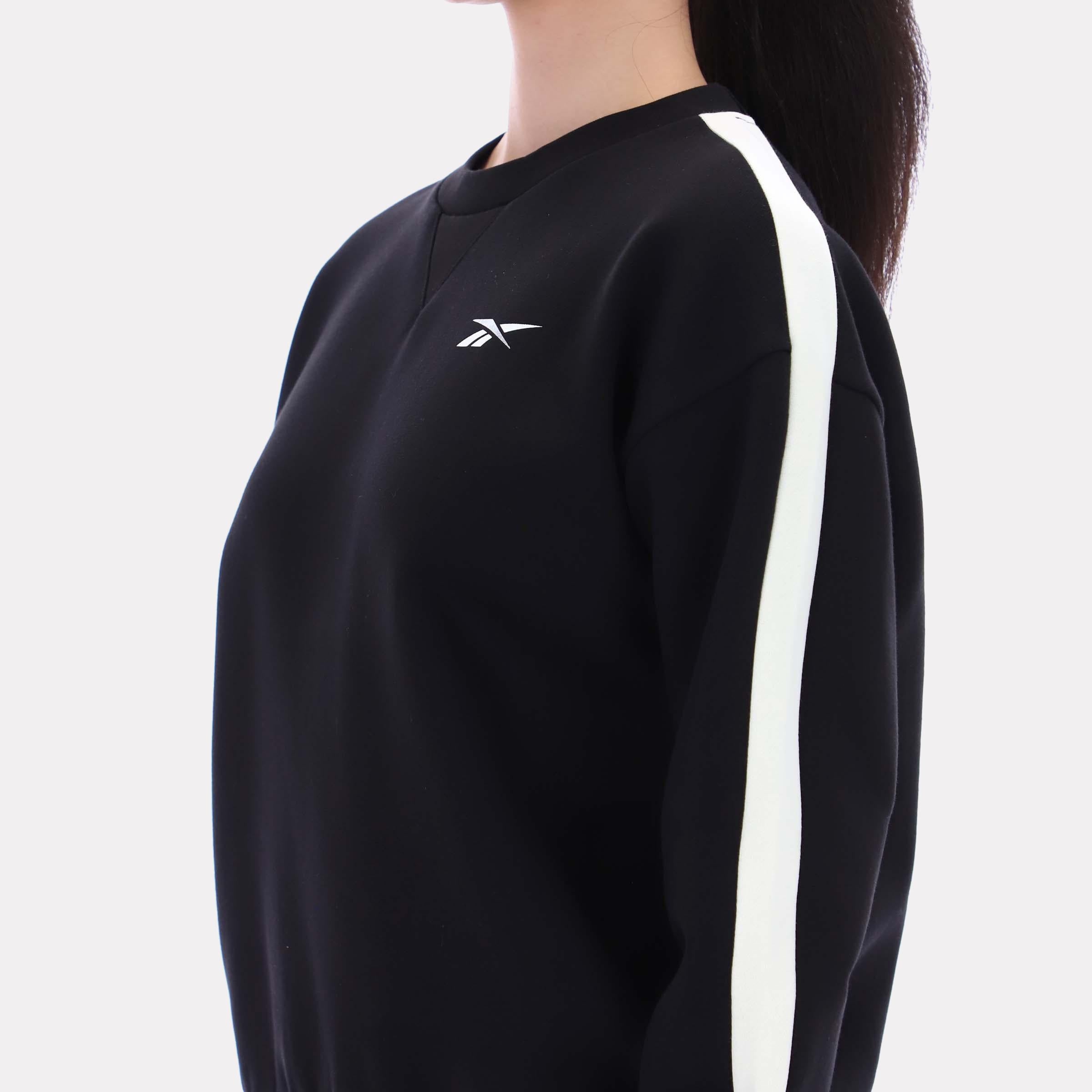 Sweat-shirt oversize Bella à col rond pour femme de Reebok Apparel, collection Reebok Classics App, noir, taille standard.