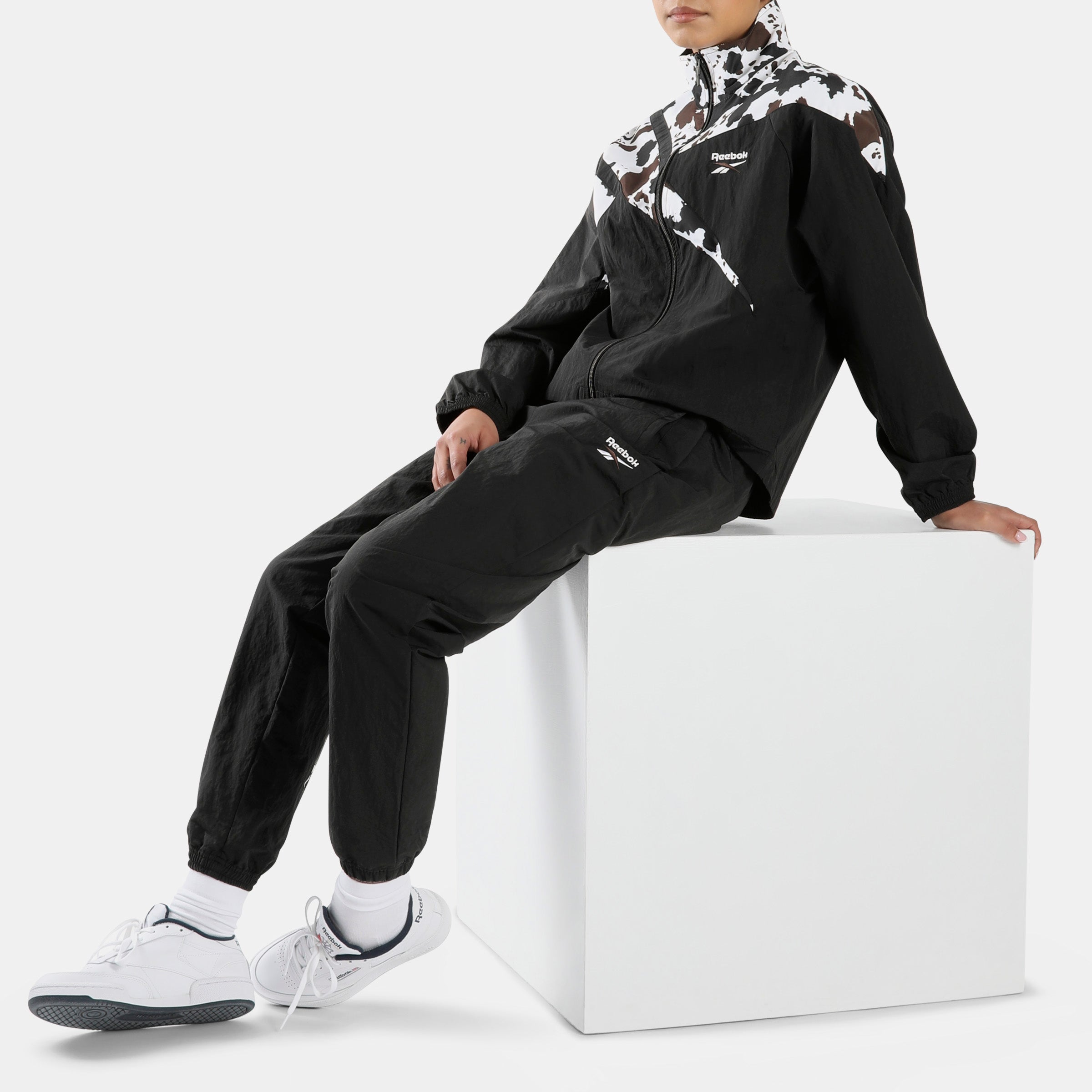 Reebok Women's Vector Ox Wm Track Top  In Ox REG