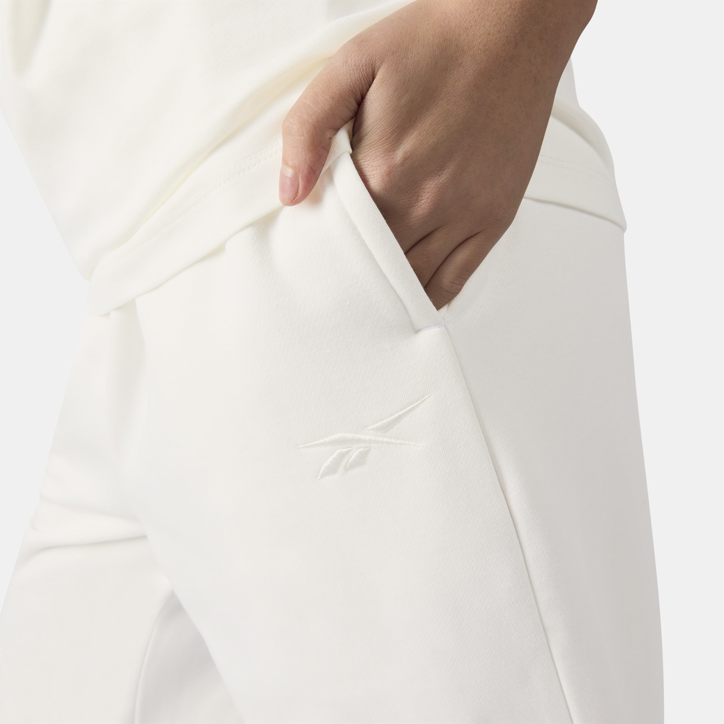 Reebok Women's Lux Sweat Pant  In Chalk REG