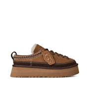UGG Women's Heritage Lace-Up Slipper in Chestnut