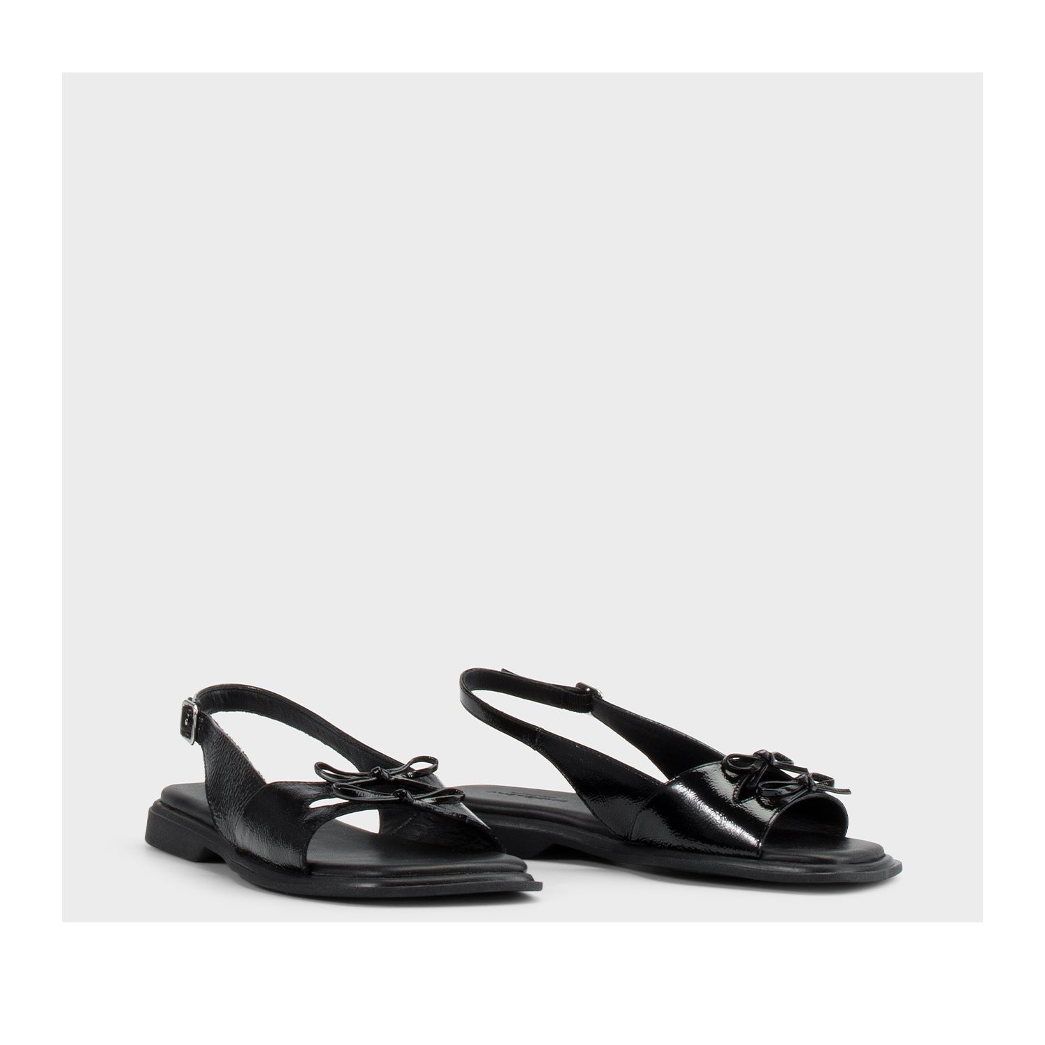 Vagabond Women's Izzy in Black