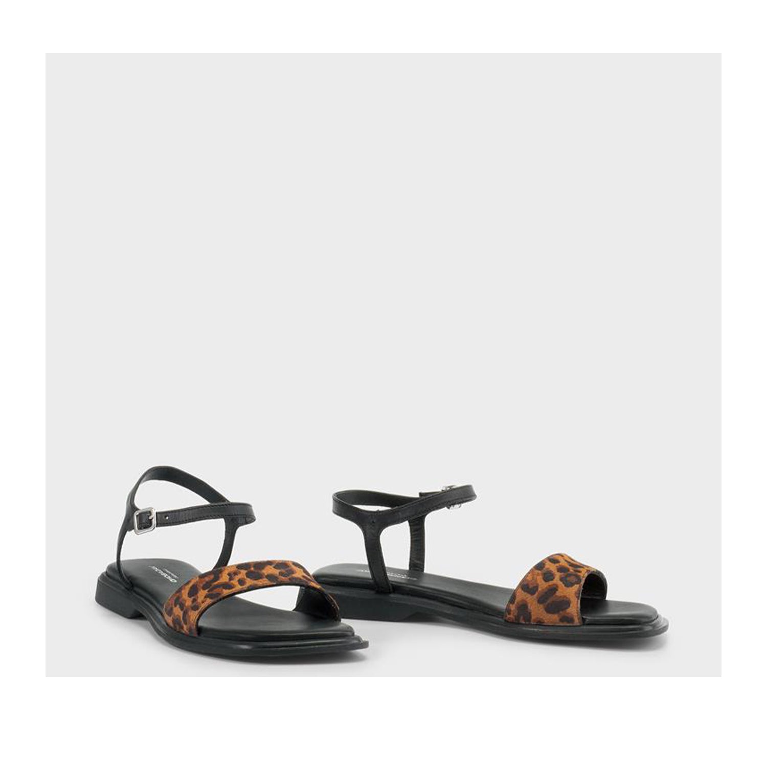 Vagabond Women's Izzy in Leopard