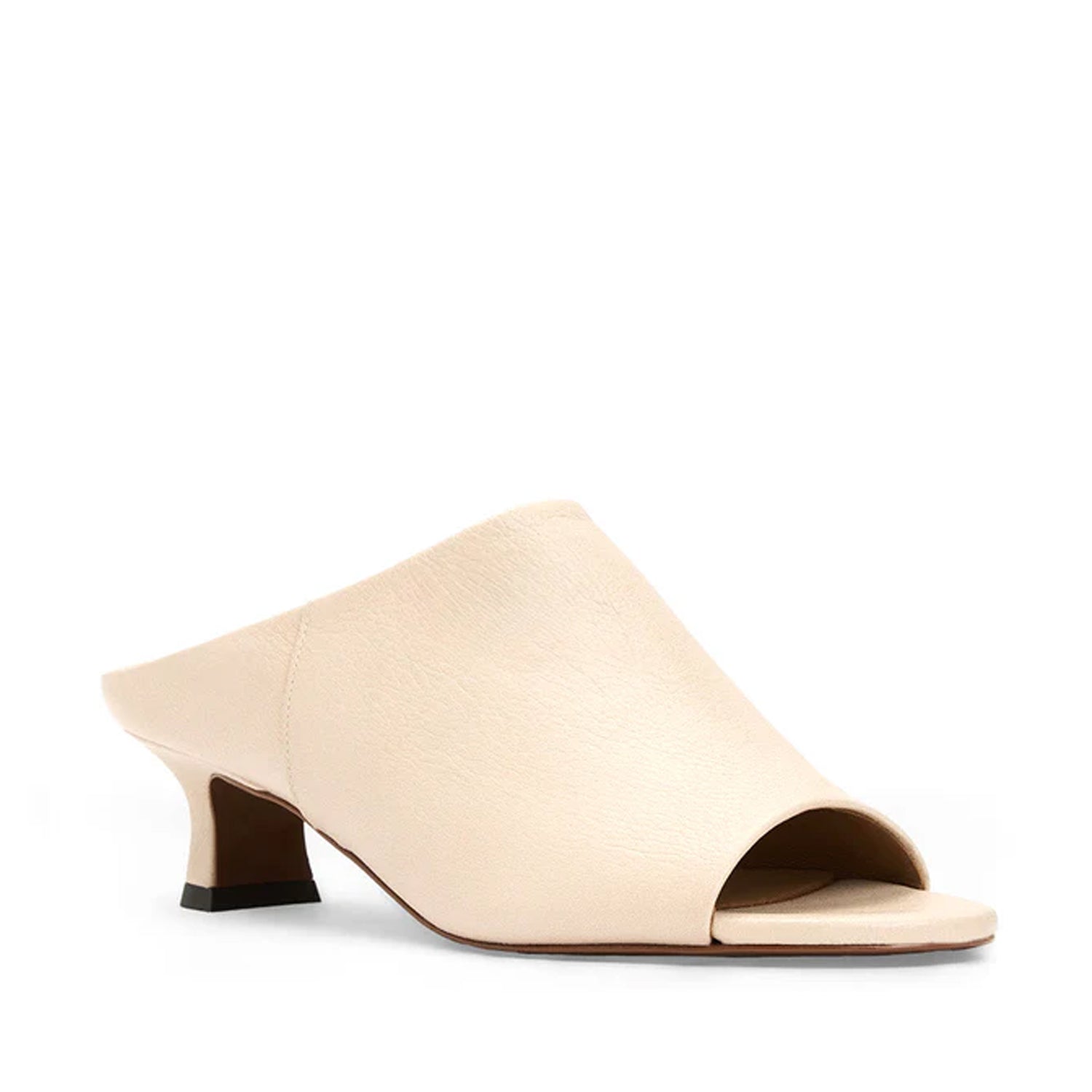 Cream leather mule sandal with peep-toe, and kitten heel. 