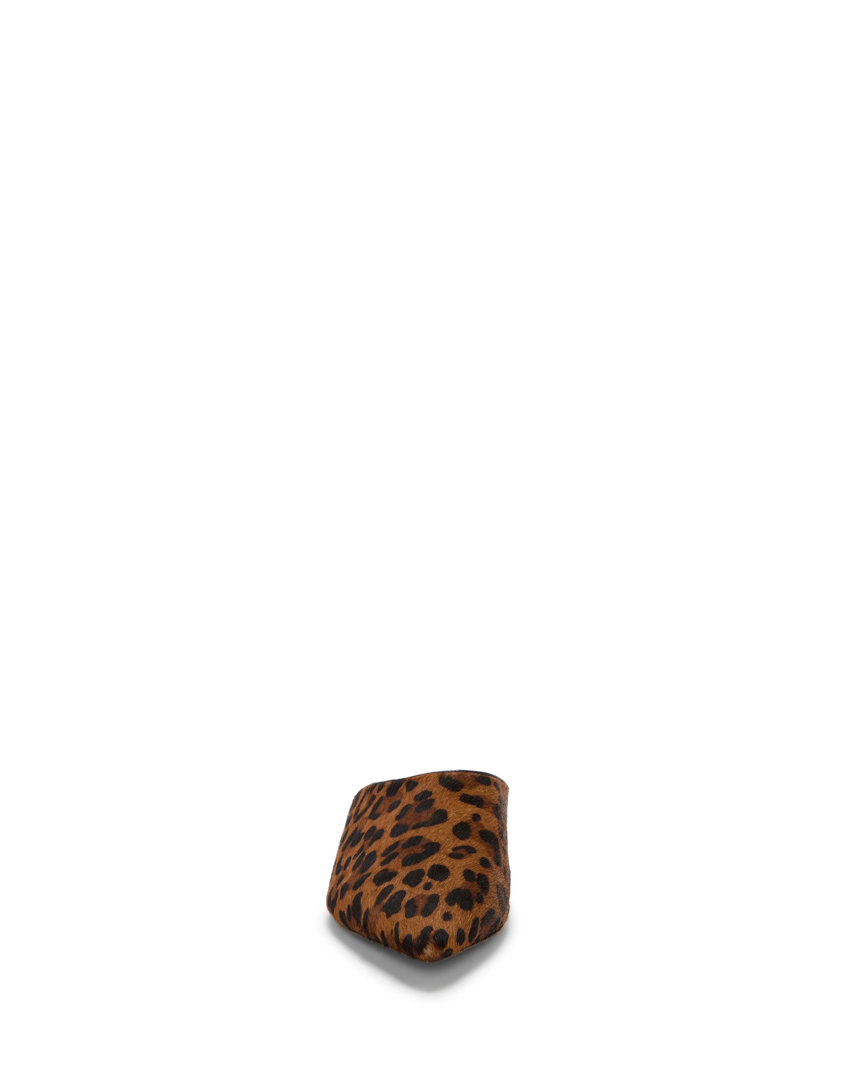Vince Camuto Women's Arlette3 Animal Print M