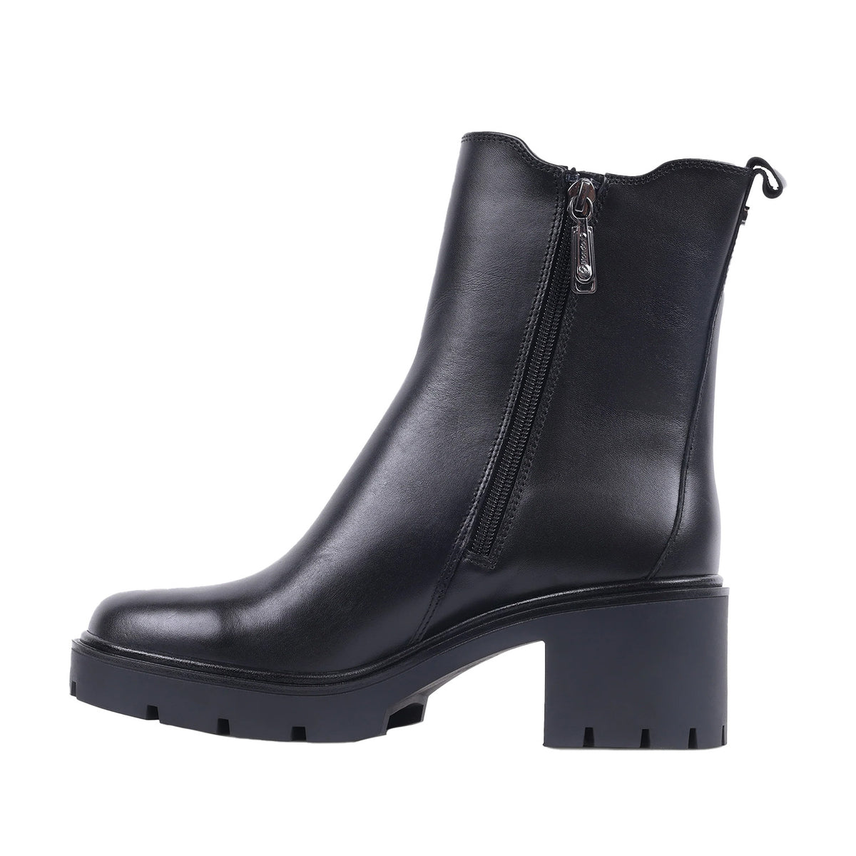 Blondo Women's Iniya in Black Smooth Leather