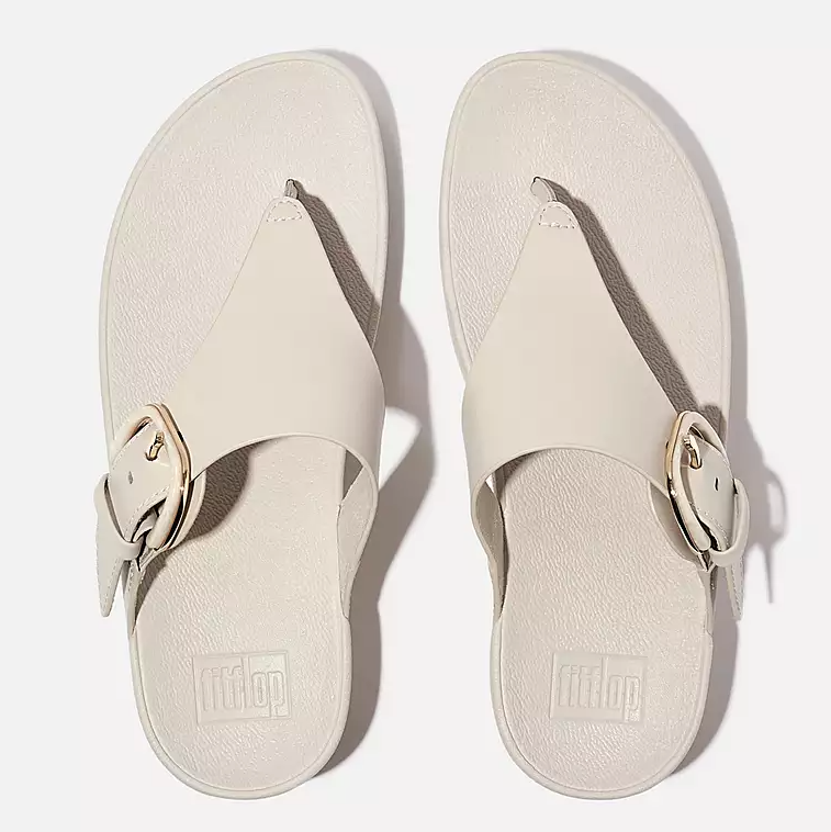 Fitflop Women's Lulu Resin Buckle Leather Toe Post Sandal in Paris Beige