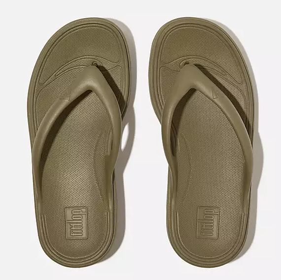 Fitflop Women's Relieff Recovery Toe Post Sandal in Camo Green