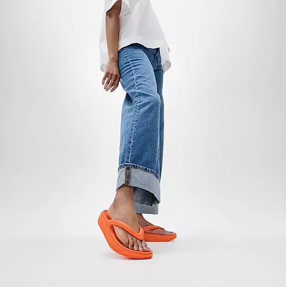Sandales Fitflop Relief Recovery pour femmes, entre-doigts, couleur orange vif