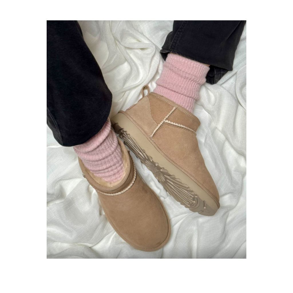 Floof Slouch Ribbed Socks in Baby Pink