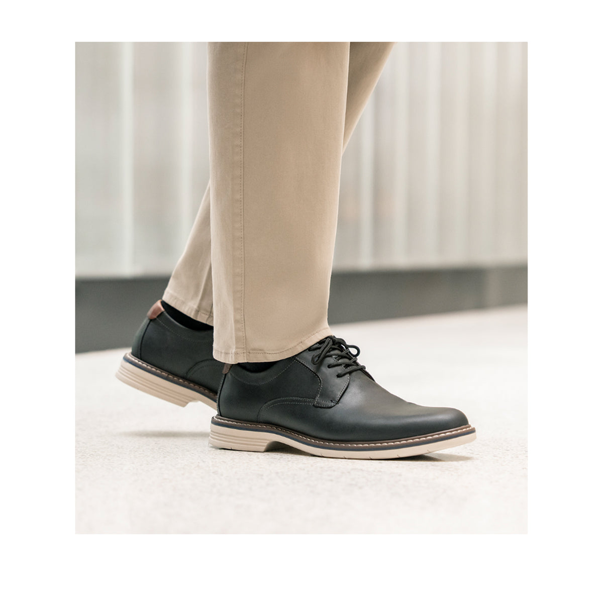 Florsheim Men's Norwalk Plain Toe Oxford in Black Ch
