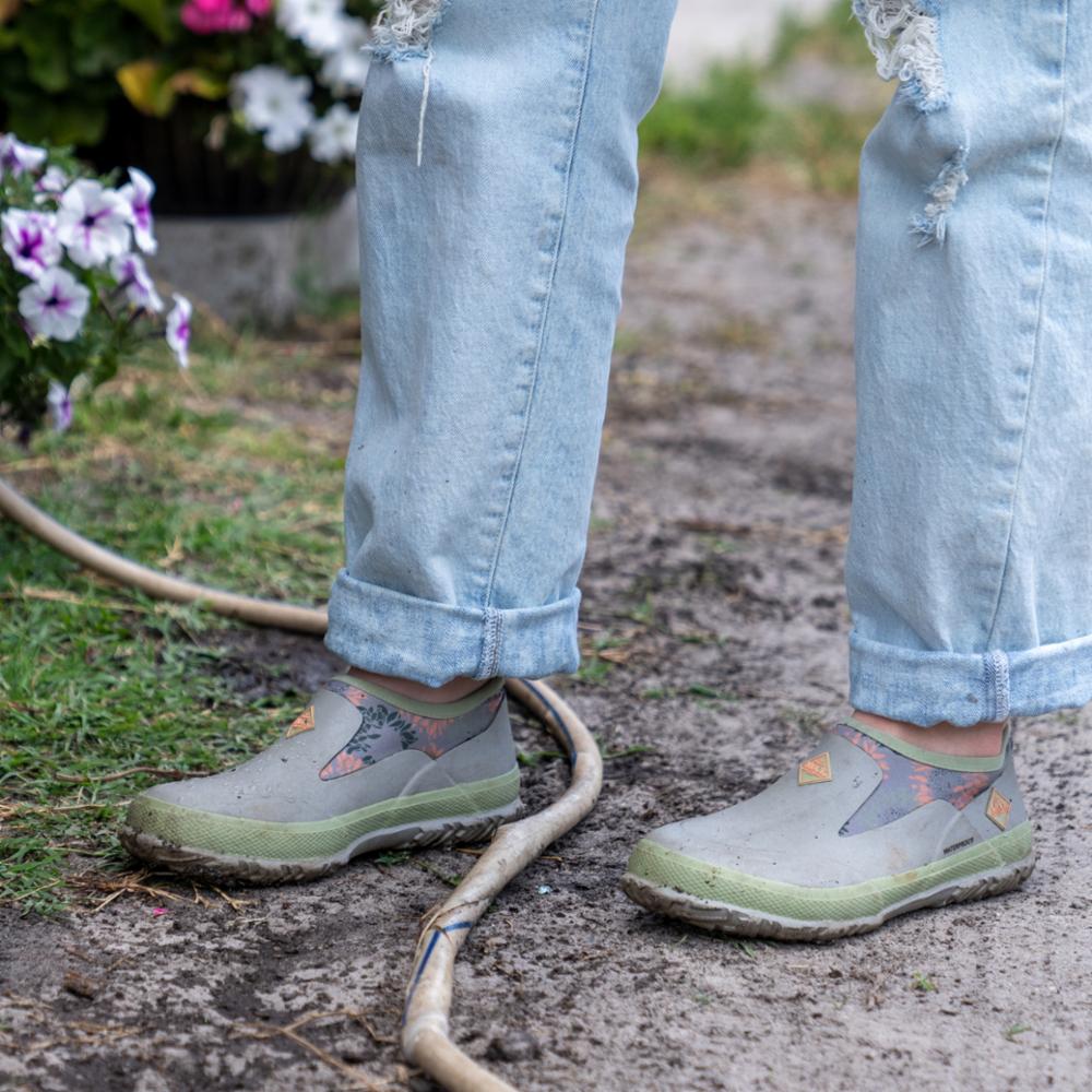 Muck Footwear  Women's Forager Forager Grey M