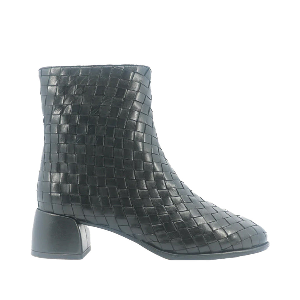 Gentle Souls Women's Elodie in Black