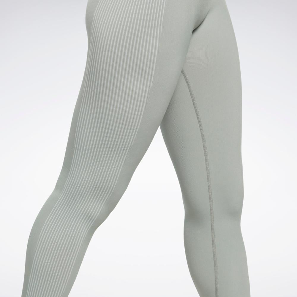 Reebok Apparel  Women's Yoga Hr Seamless Ti Reebok Training App Women Green Reg