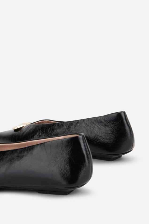 Celda pour femme, couleur noire, intentionnellement vierge