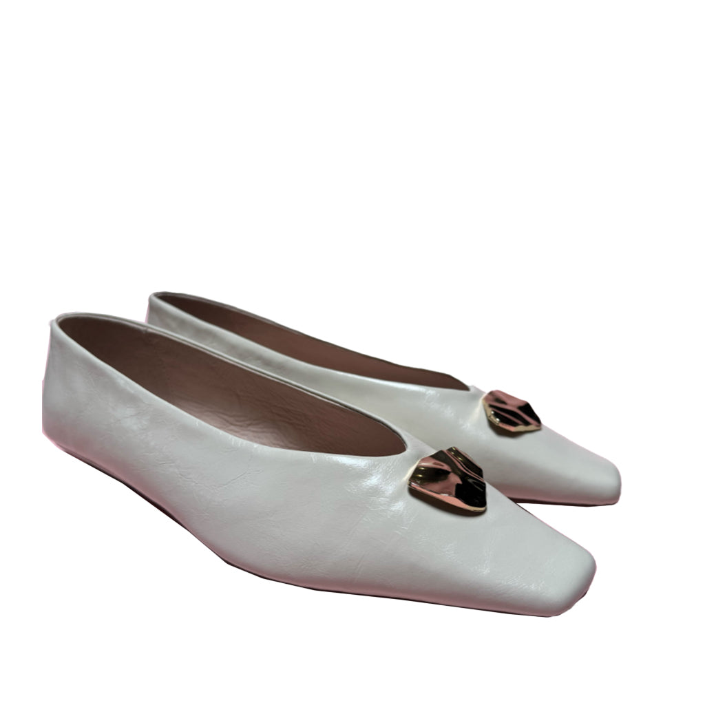 Intentionally Blank Women's Celda in Cream