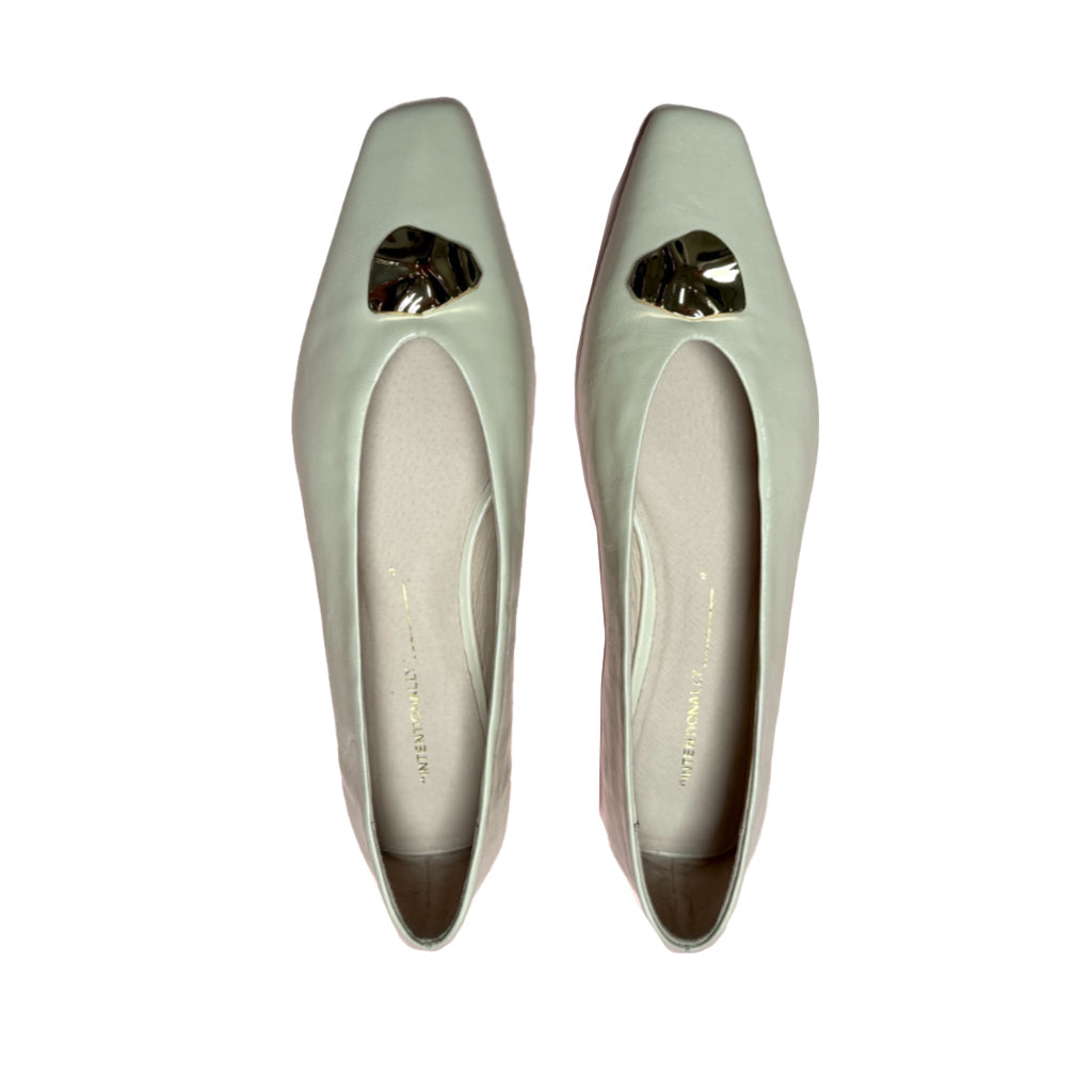 Intentionally Blank Women's Celda in Cream