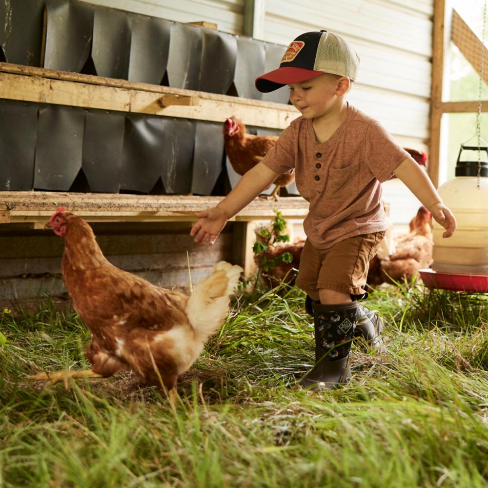 Muck Footwear  Kids' Chore Classic Chore Brown M