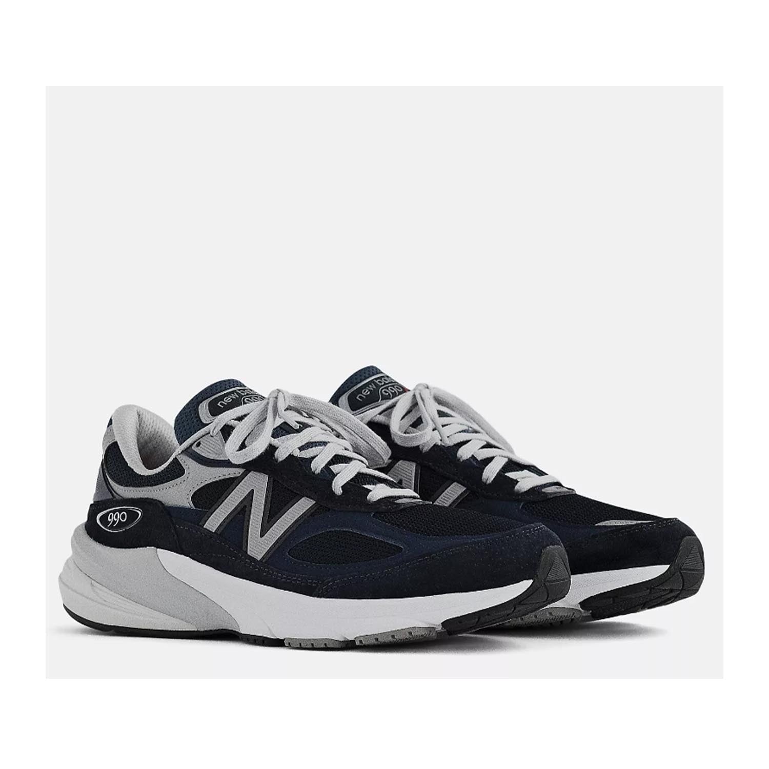 New Balance Men's Made in USA 990v6 in Navy