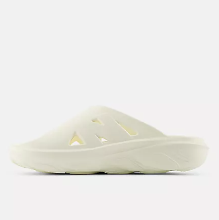 Claquettes New Balance Fresh Foam RCVRY unisexes en angora