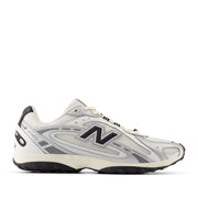 New Balance Unisex 204L in Silver Metallic/Black
