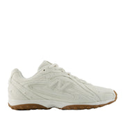 New Balance Unisex 204L in Sea Salt/Sea Salt