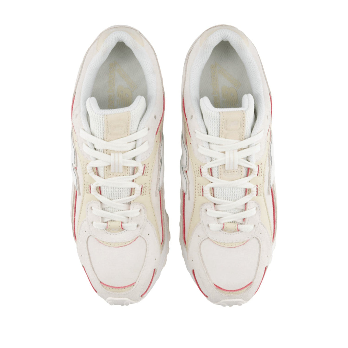 New Balance Unisex 204L in Sea Salt/Bone/Pink Eraser
