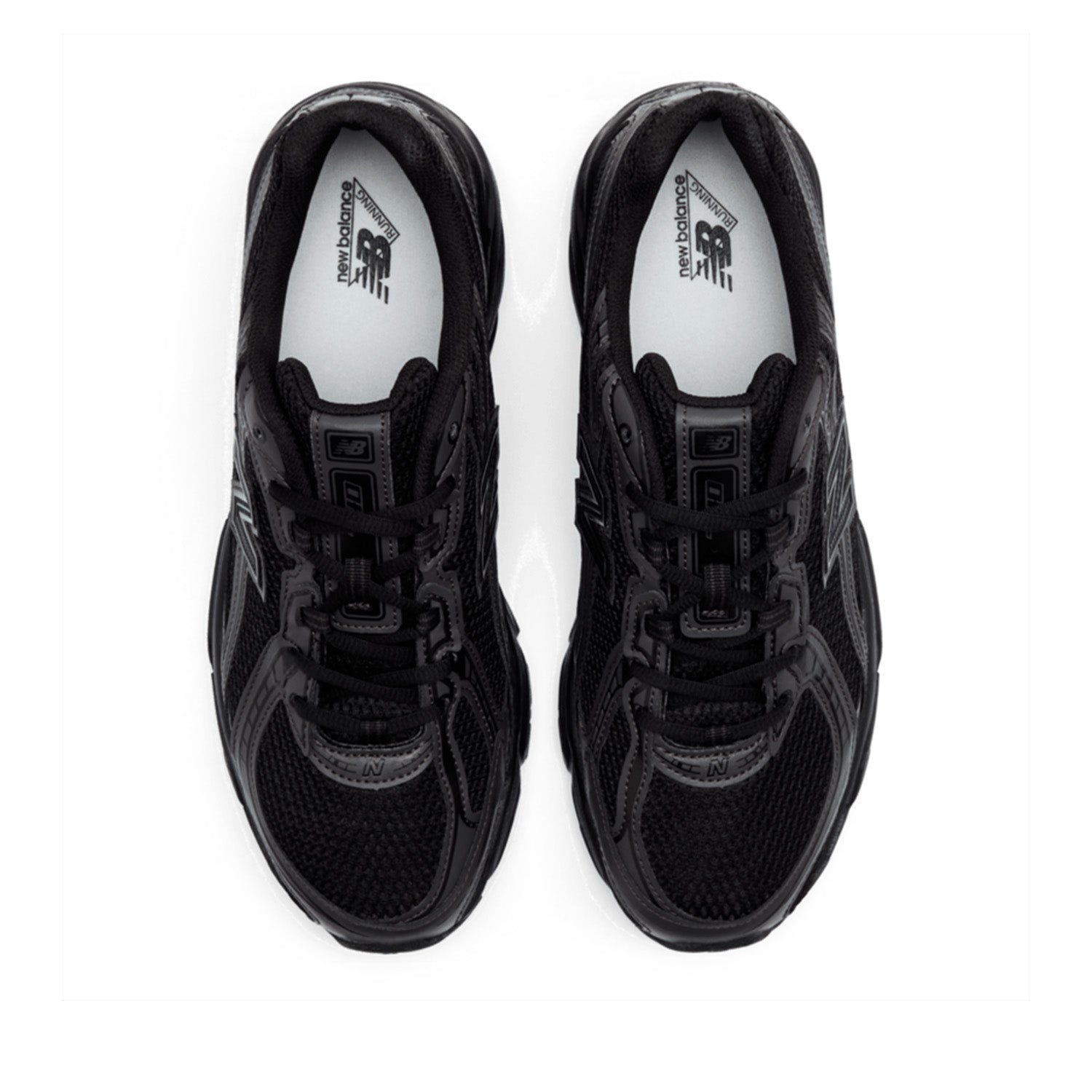 New Balance Unisex 740 in Black