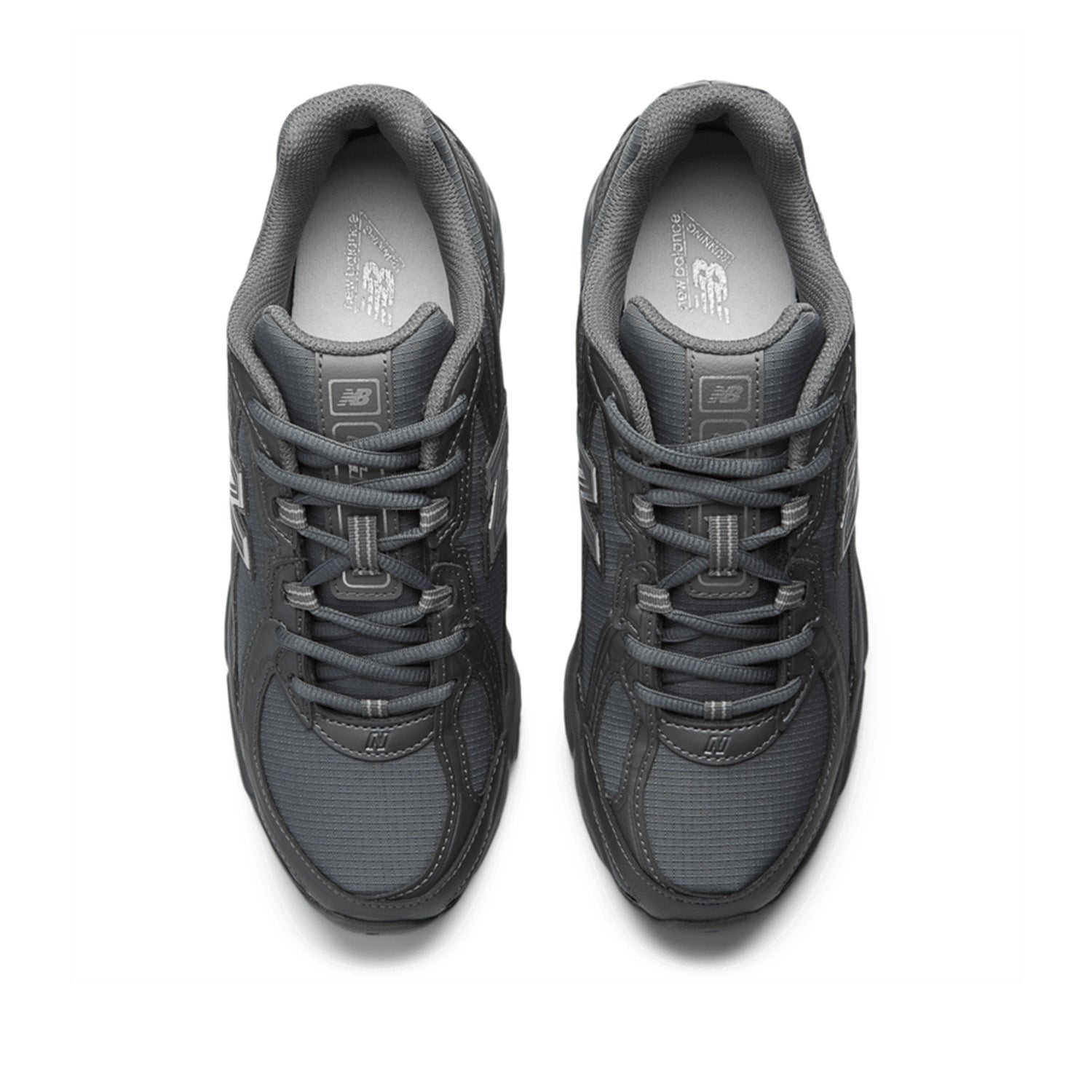 New Balance 740 unisexe, coloris Castlerock, finitions argentées métallisées