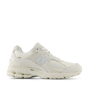 New Balance Unisex 2002R in Sea Salt/Silver Metallic