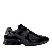 New Balance Men's 2002 in Black with Magnet