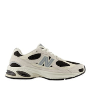 New Balance Unisex 2010 in Sea Salt/Black Cement