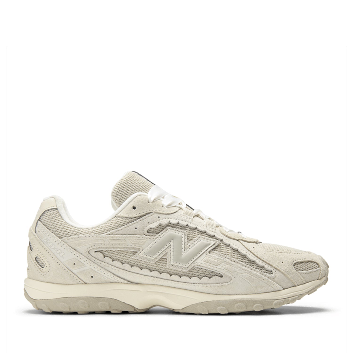New Balance Unisex 204L in Sea Salt/Linen
