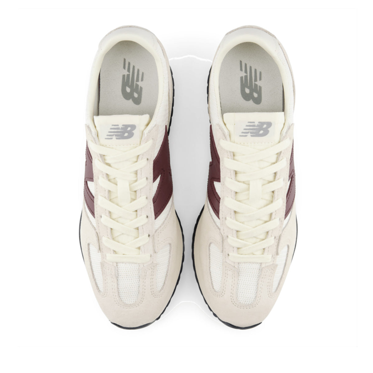 New Balance Unisex 471 in Linen/Sea Salt