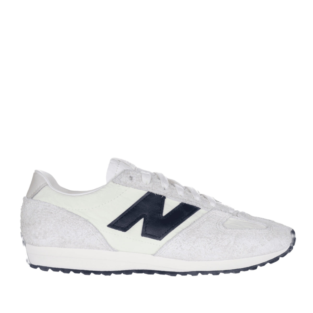 New Balance Unisex 471 in Linen/Angora/Black