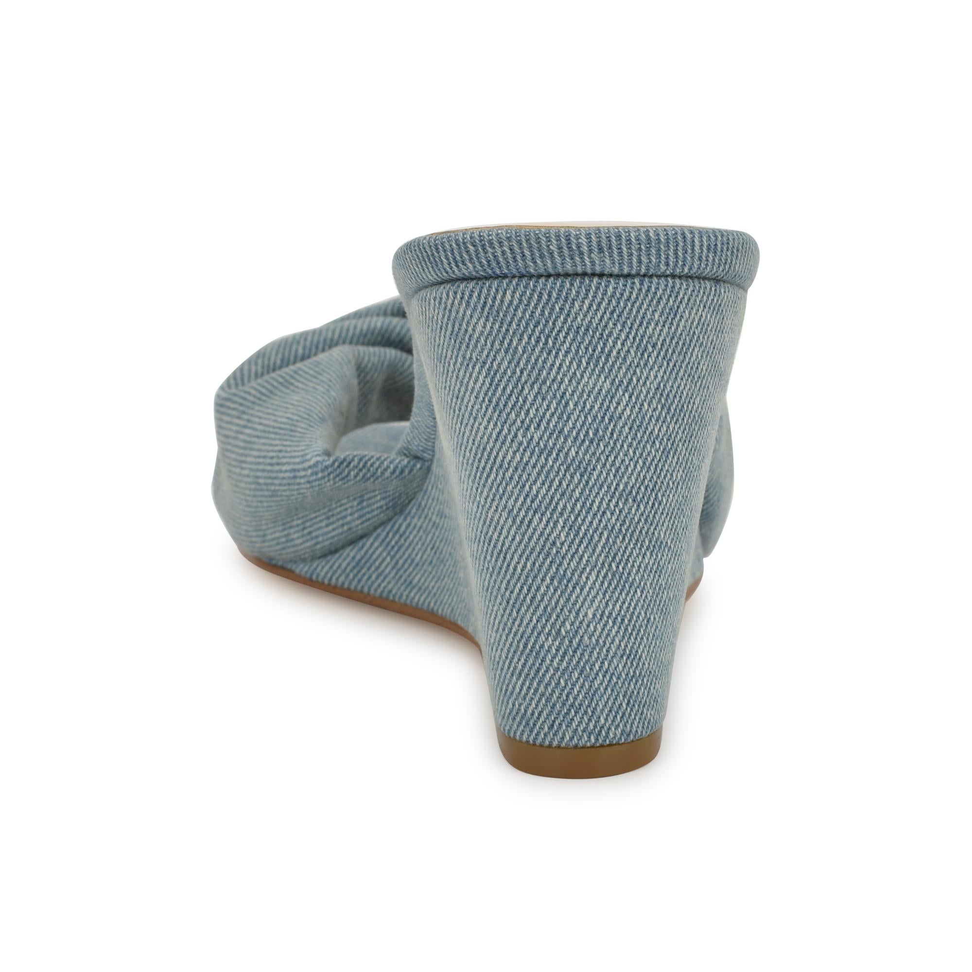 Nine West Women's Nikhil7 Blue M