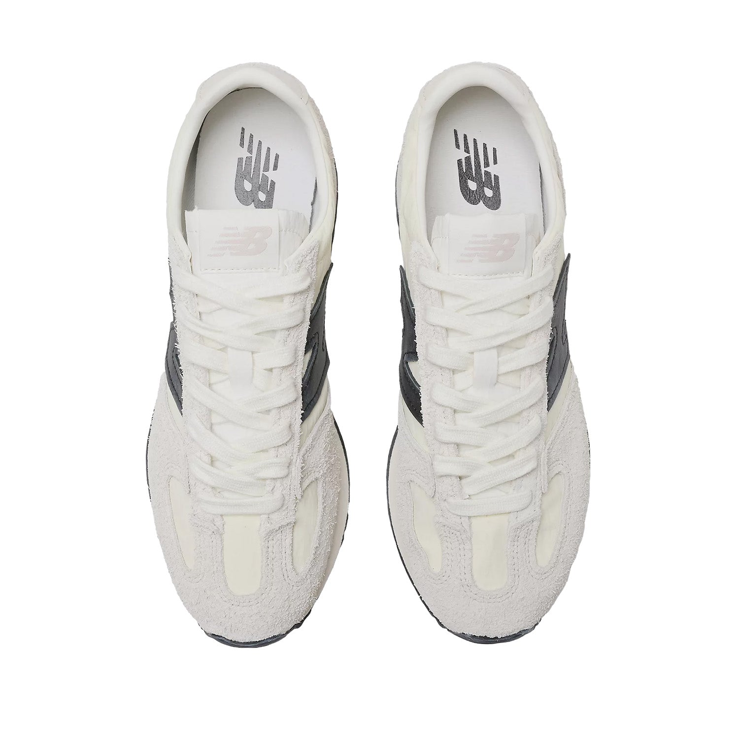 New Balance Unisex 471 in Linen/Angora/Black