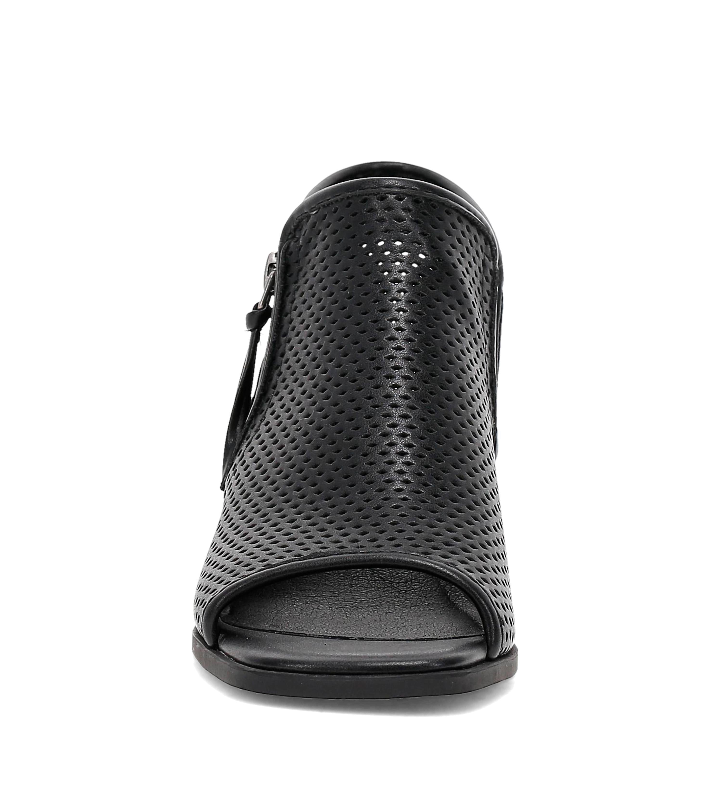 Frye  Women's Oasys Sandal Black M