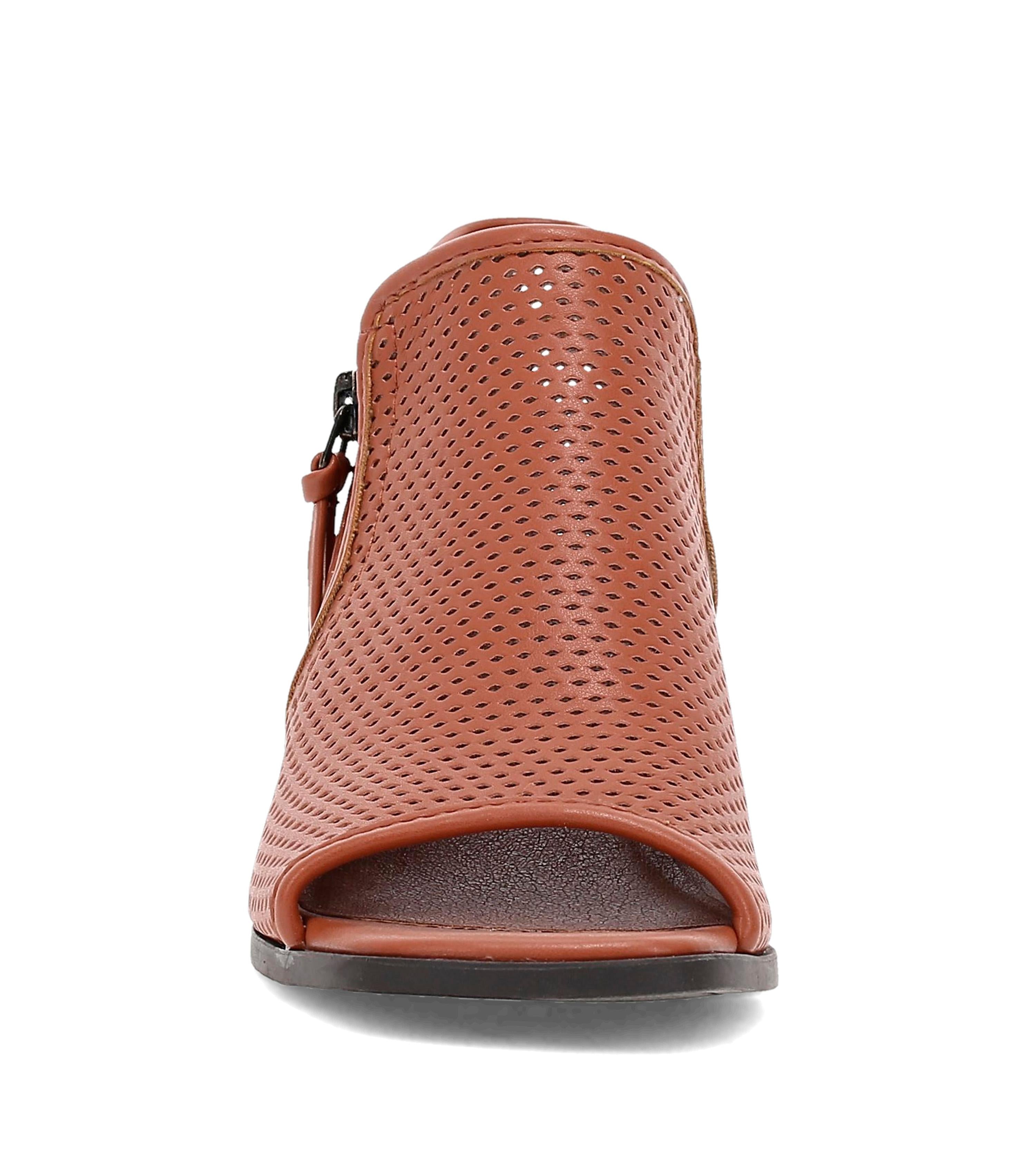 Frye  Women's Oasys Sandal Brown M